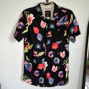 Modern Amusement Floral Pocket Front Short Sleeve Button Down Size S 🌸